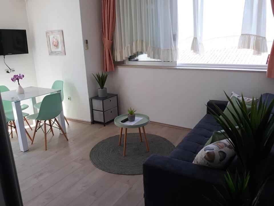 Apartments Viki Trogir Eksteriør bilde