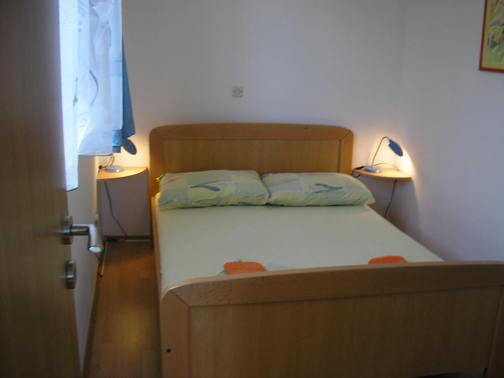 Apartments Viki Trogir Eksteriør bilde