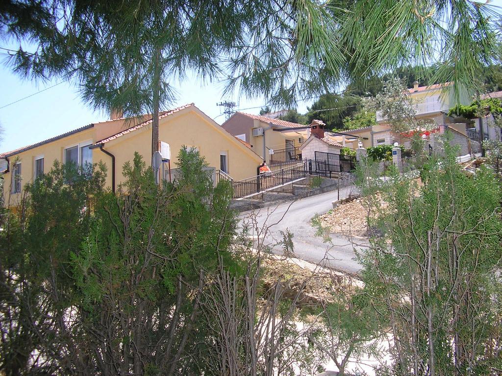 Apartments Viki Trogir Eksteriør bilde