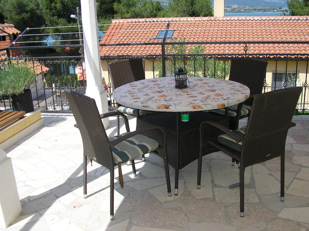 Apartments Viki Trogir Eksteriør bilde