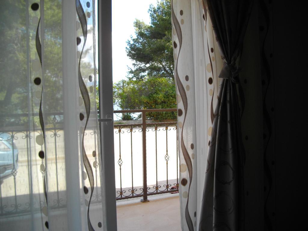 Apartments Viki Trogir Eksteriør bilde