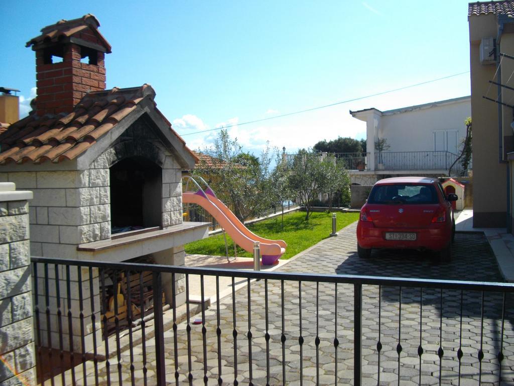 Apartments Viki Trogir Eksteriør bilde