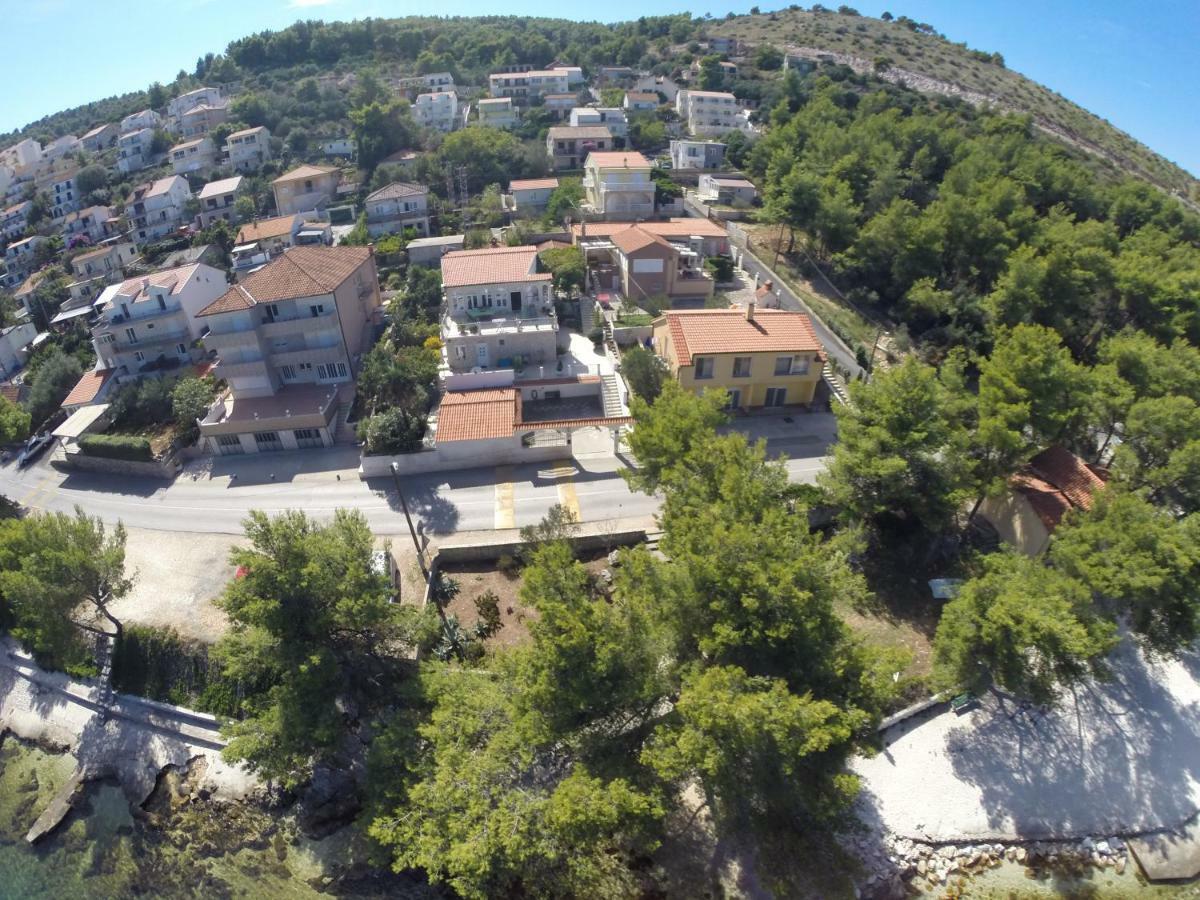 Apartments Viki Trogir Eksteriør bilde