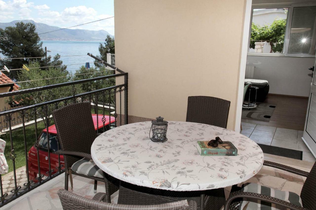 Apartments Viki Trogir Eksteriør bilde