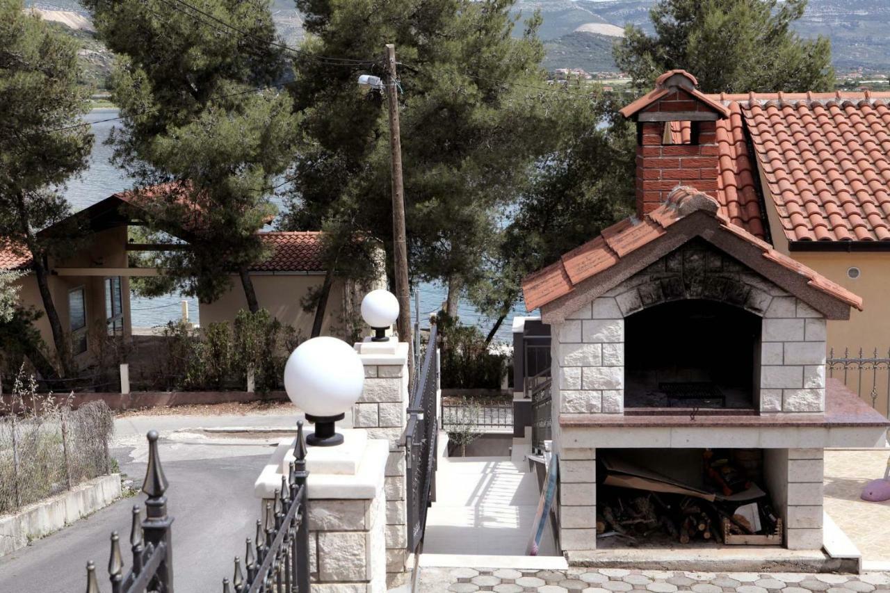 Apartments Viki Trogir Eksteriør bilde